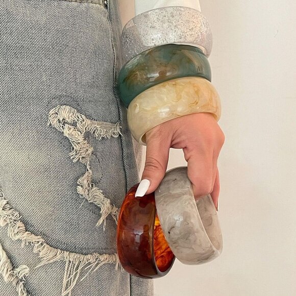 Colorful Resin Wide Geometric Acrylic Cuff Bangle for Women, Statement Jewelry - Picture 8 of 8